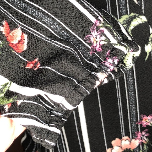 Moa Moa Ribbed Open Crop Top - Picture 5 of 6